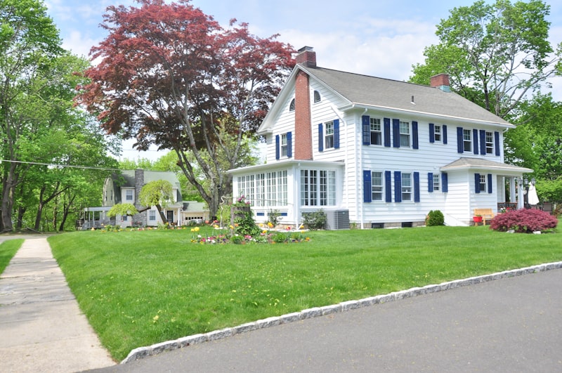 Exterior of 412 Willowbrook Lane